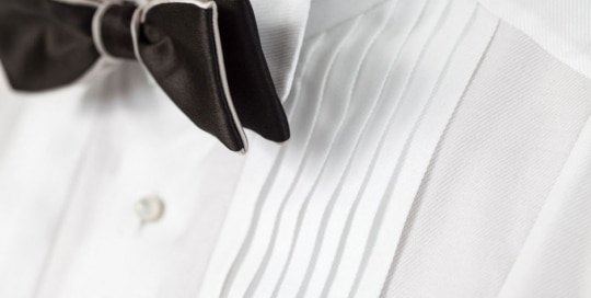 Plissé application of a bespoke dinner jacket shirt