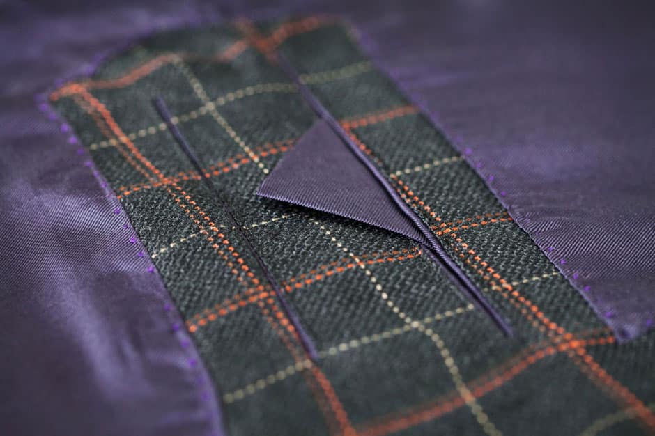 Innentasche eines maßgeschneiderten Anzugs aus Seide von Egon Brandstetter Maßschneider Berlin